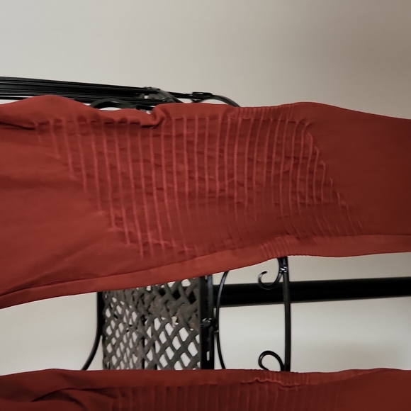 Workout outfit - Picture 3 of 4